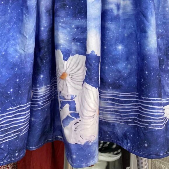Stunning Galaxy Print Skirt - Picture 2 of 3